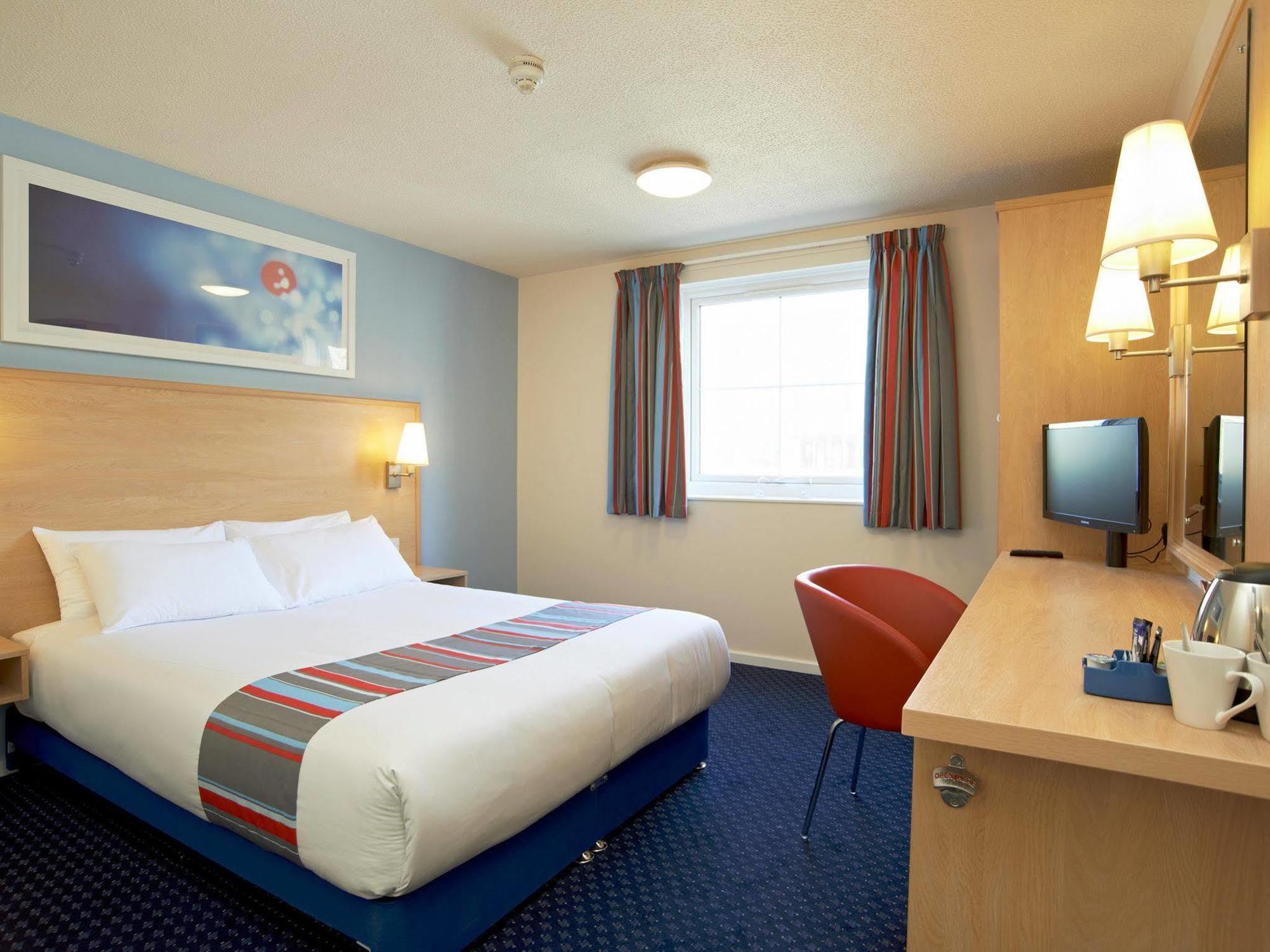 Travelodge Bristol Central Anchor Road Ngoại thất bức ảnh