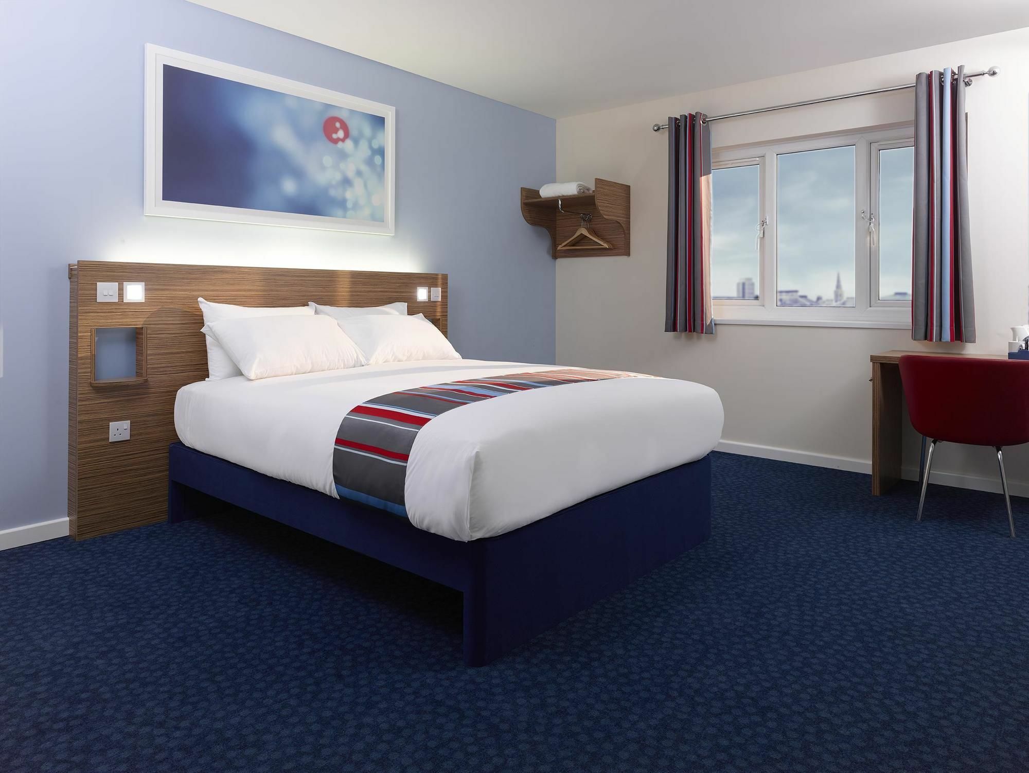 Travelodge Bristol Central Anchor Road Ngoại thất bức ảnh